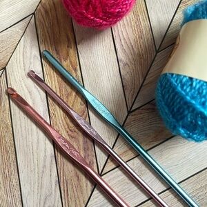 Susan Bates Mexico Crochet Hooks lot
